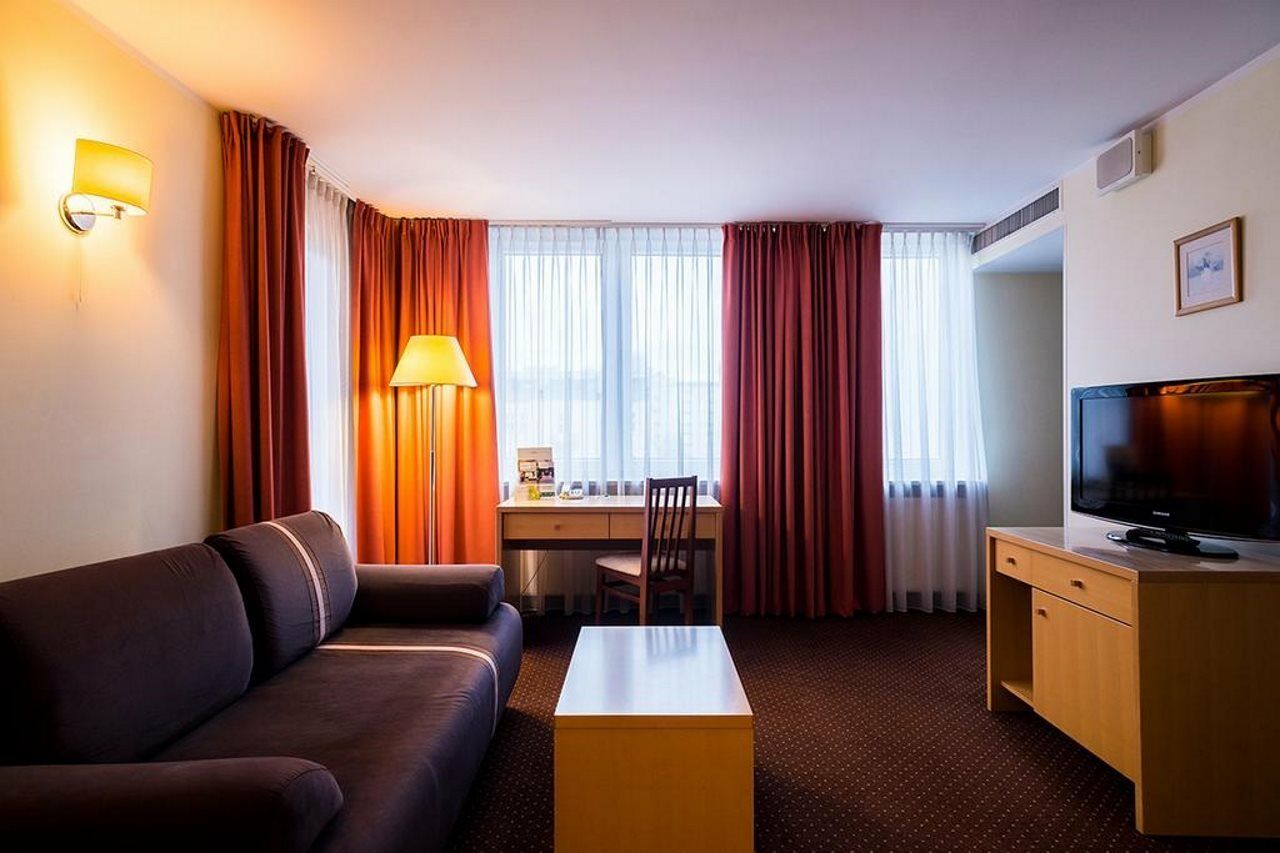 Apartamenty Zgoda Warszawa By Desilva Exterior photo